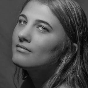 Meet your Posher, Moia